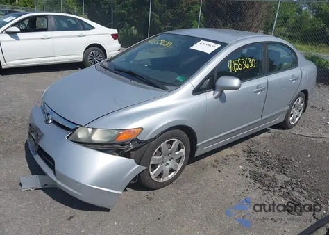 2008 Honda Civic Lx z USA, uszkodzony, nr VIN 1HGFA155X8L002299